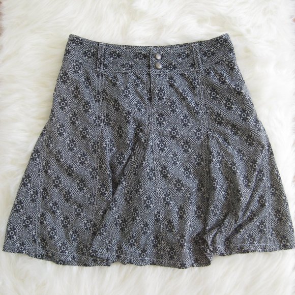 Athleta Whatever Skort Black & Gray Floral Diamonds Size 0 Tennis Golf Skirt - Picture 1 of 5